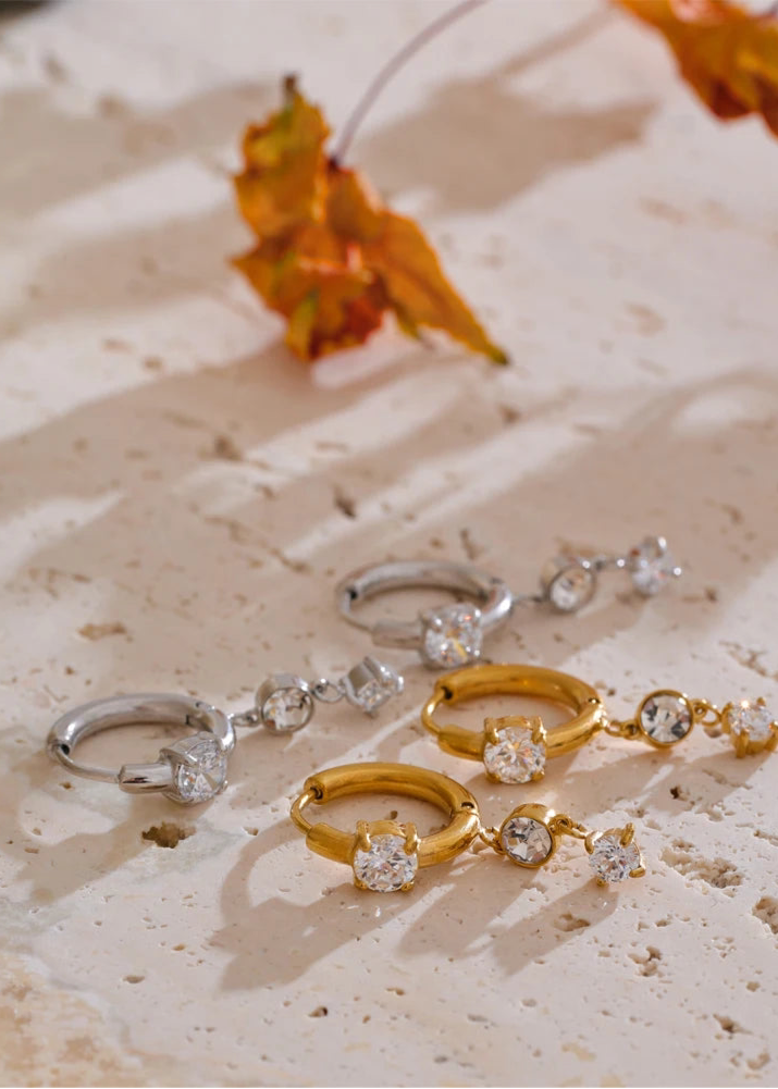 NO:23 Orecchini pendenti in zirconia