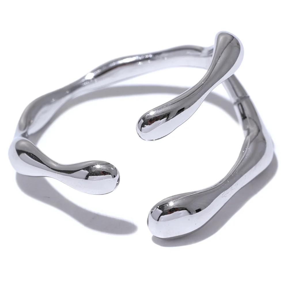NO:53 Fluid Form Ring