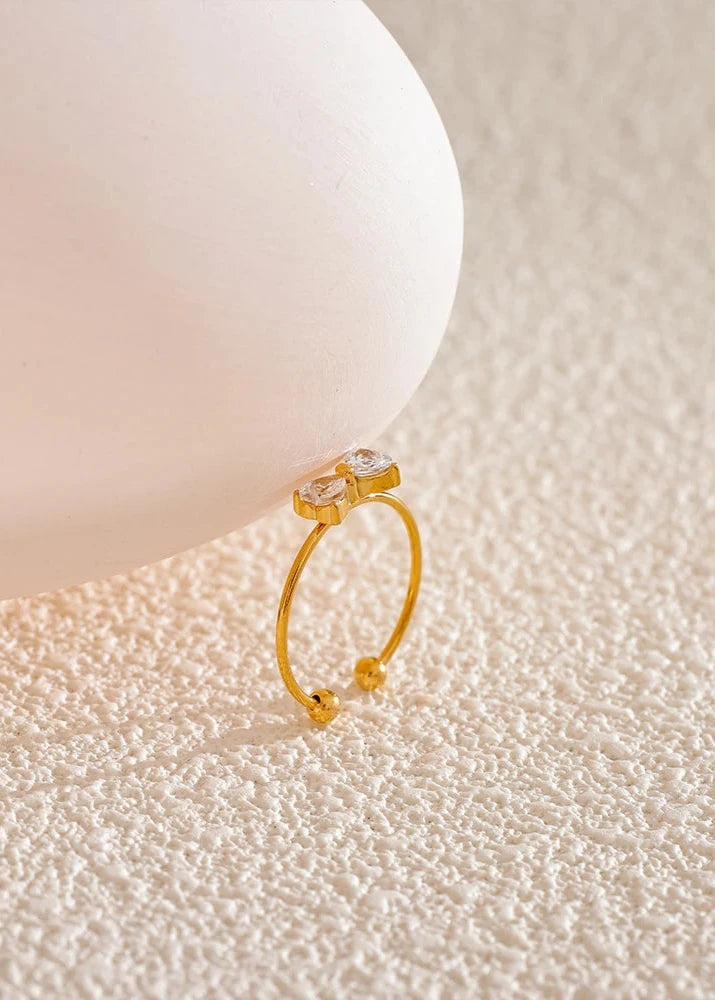 NO:27 Anello con fiocco in zirconia