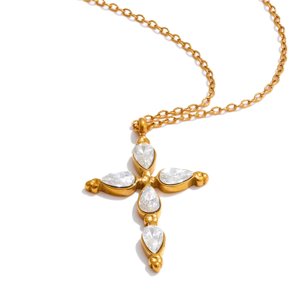 NO:39 Collana con croce in zirconi