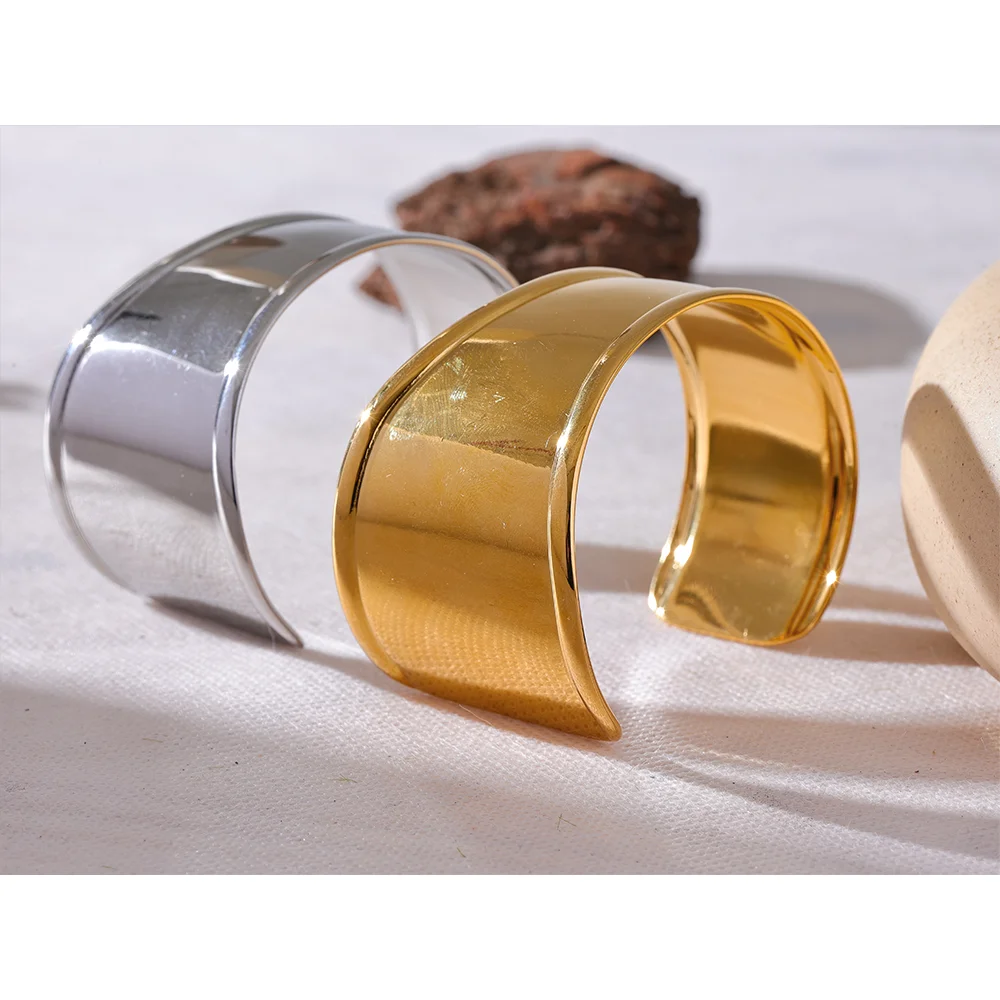 NO:53 Wide Bracelet