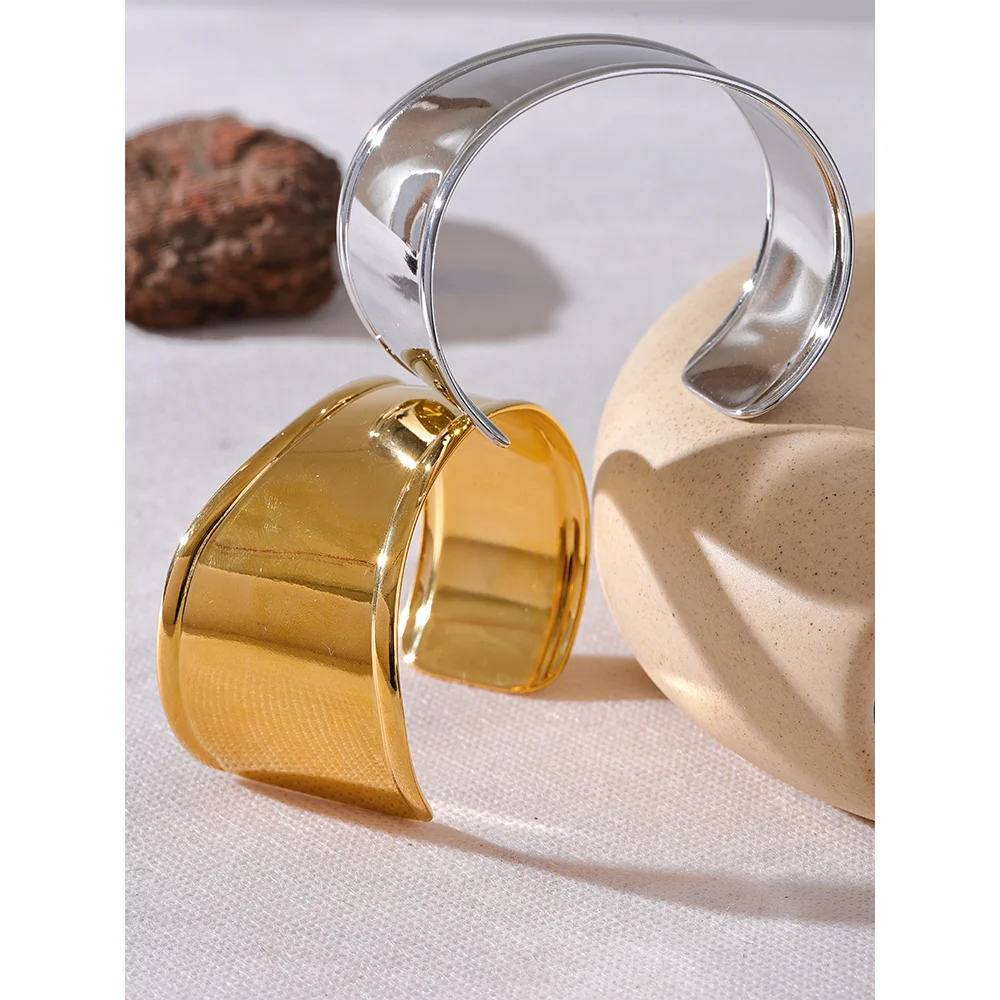 NO:53 Wide Bracelet