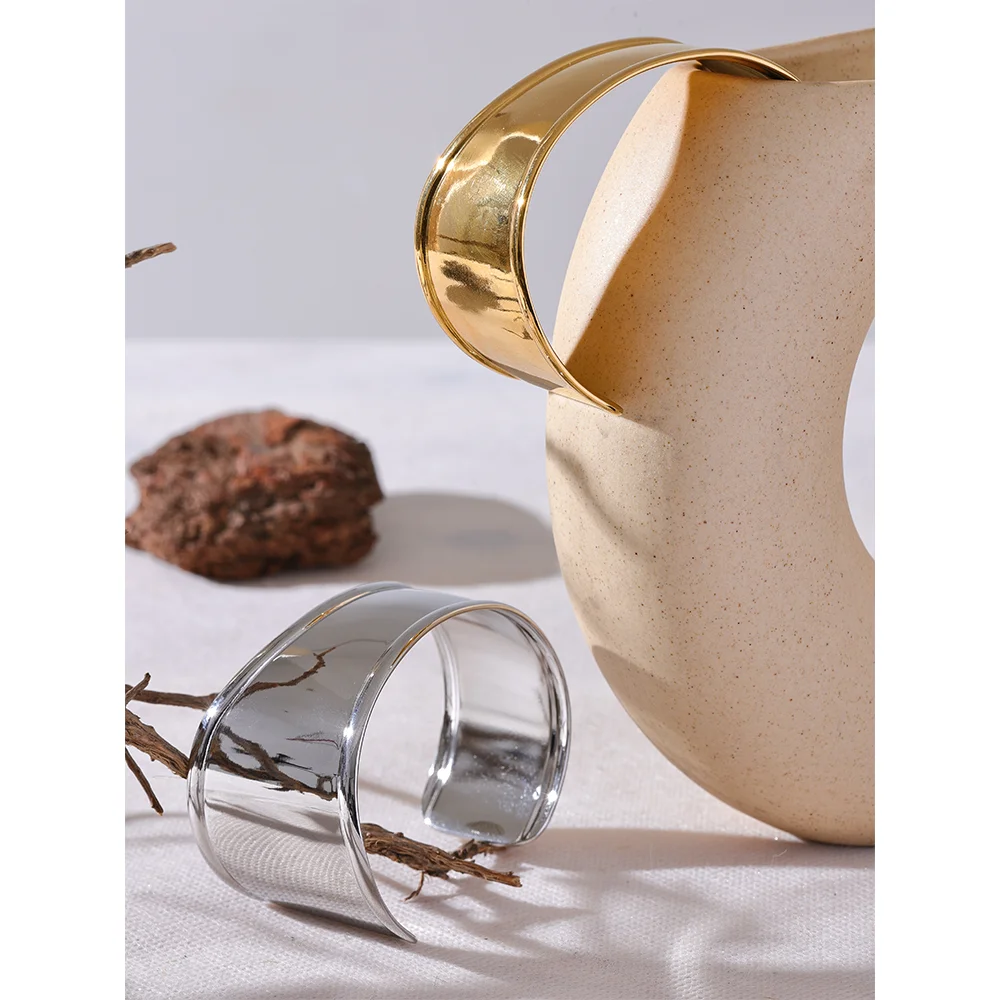 NO:53 Wide Bracelet