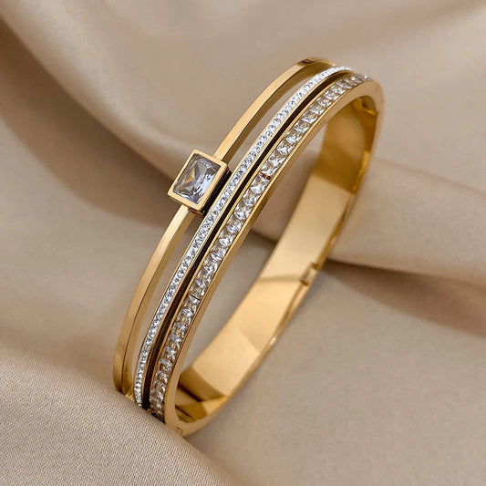 NO:34 Emerald Line Cuff Bracelet