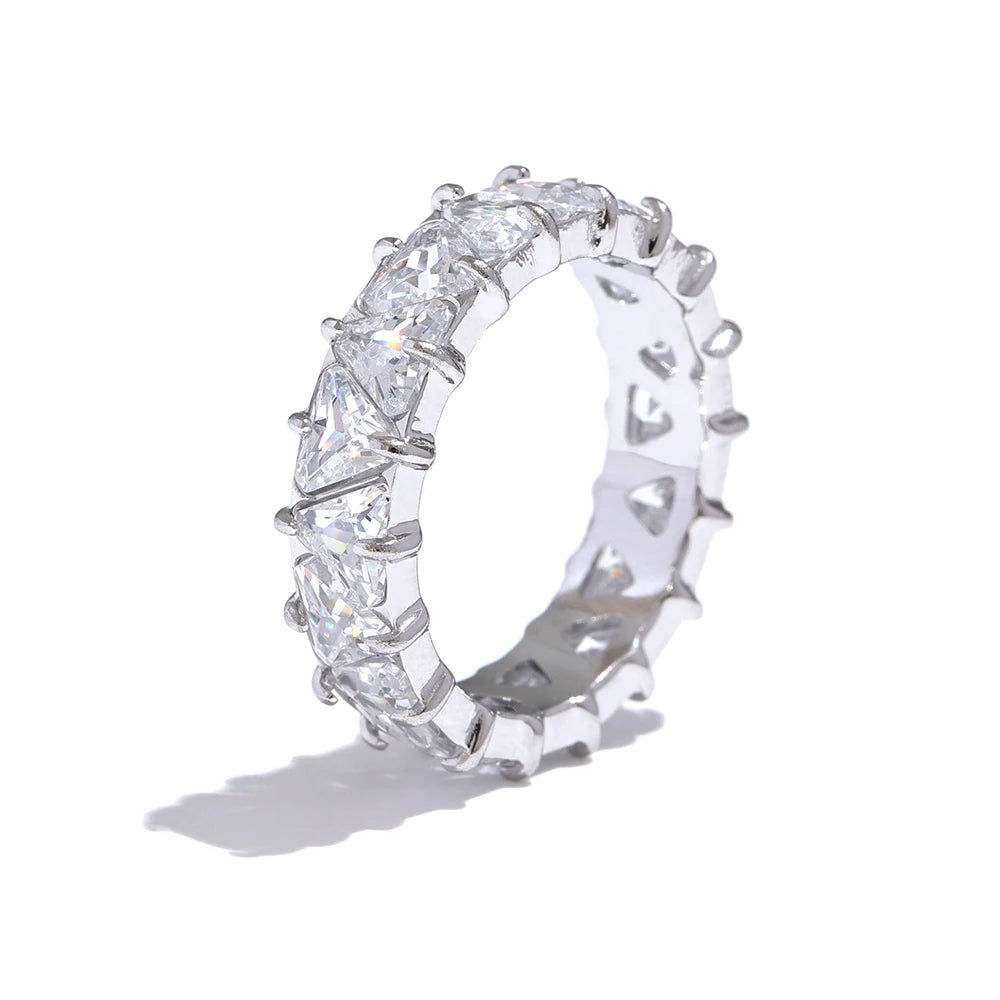 NO:2 Anello con cuore scintillante e zirconi