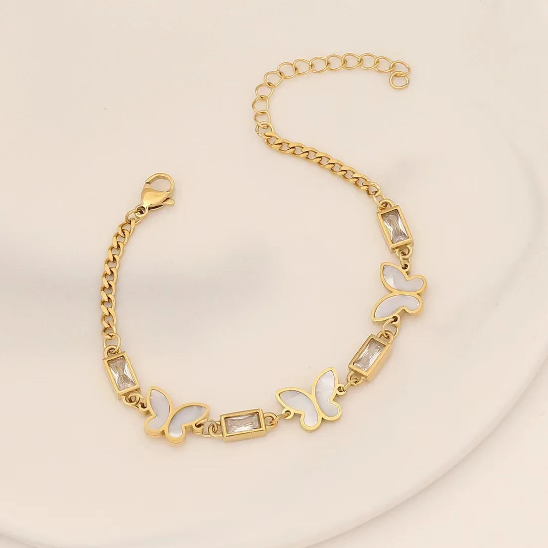 Bracciale con farfalla di cristallo NO:30