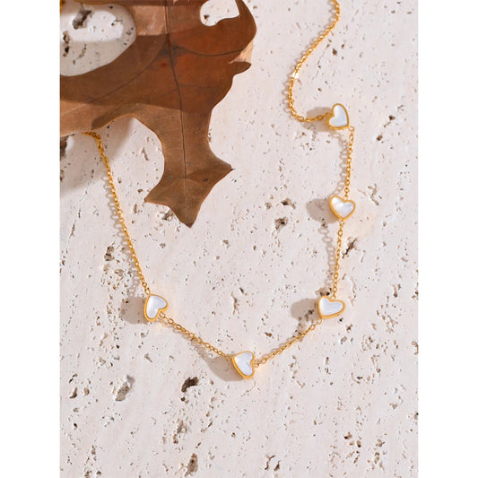NO:50 Petite Hearts Necklace