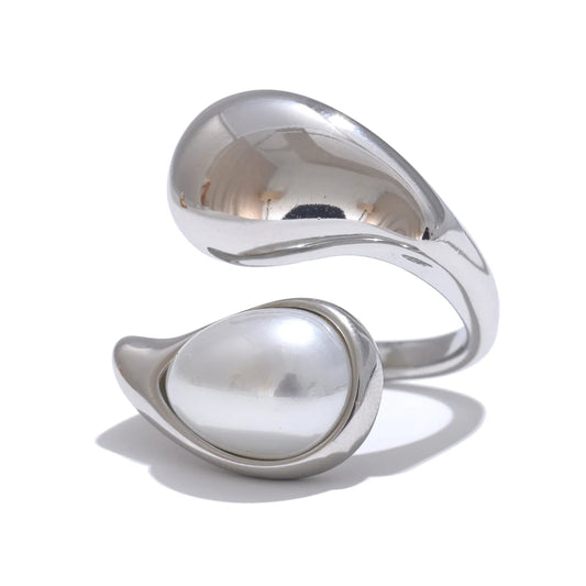 NO:31 Pearl Accent Swirl Ring