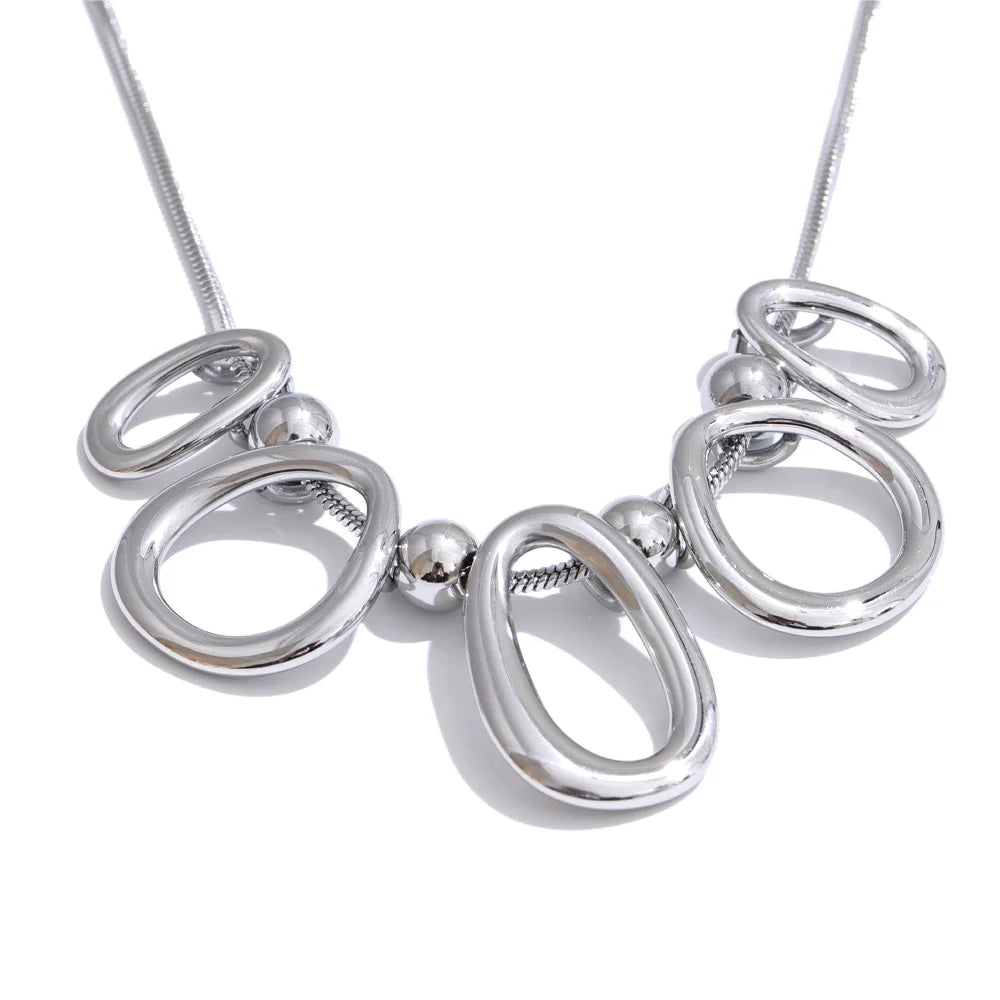 NO:52 Hollow Oval Necklace