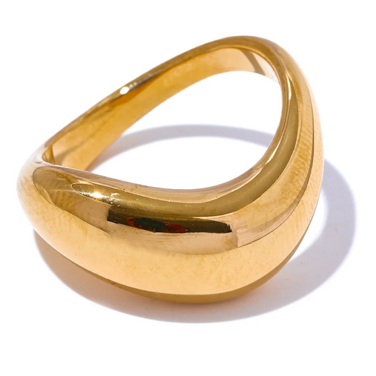 NO:32 Fluid Curve Ring
