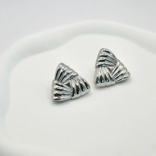 NO:37 Triangle Earrings