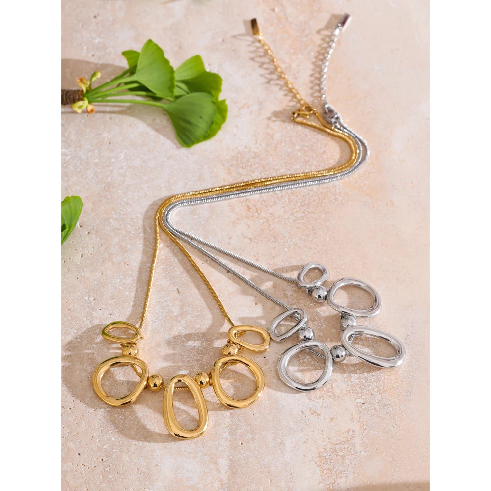 NO:52 Hollow Oval Necklace