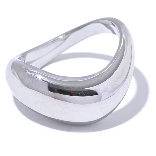 NO:32 Fluid Curve Ring