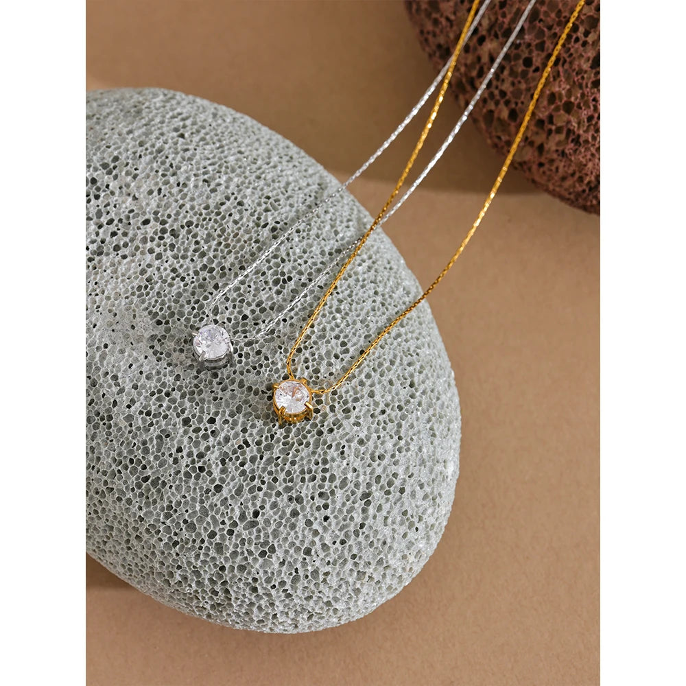NO:1 Cast Delicate Zirconia Necklace