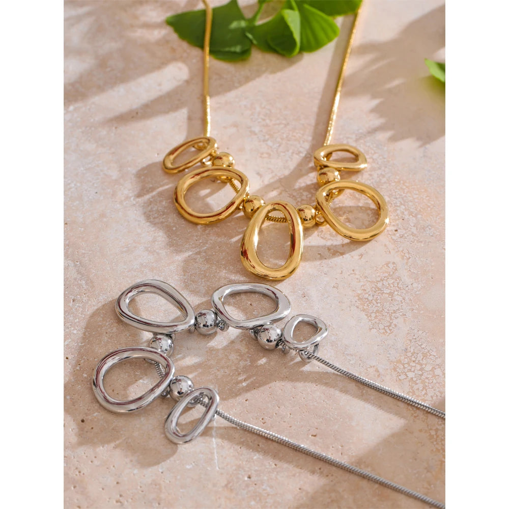 NO:52 Hollow Oval Necklace